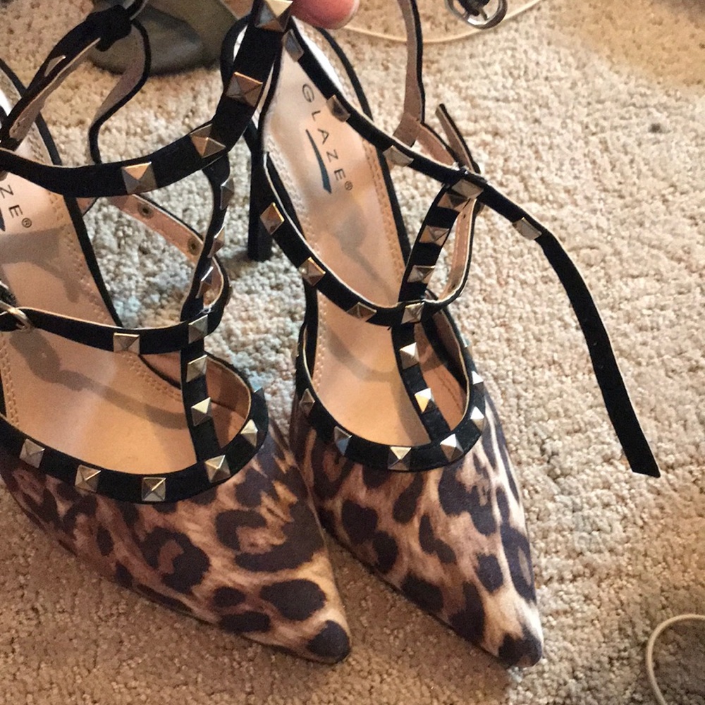 Shoes - Picture 3 of 3